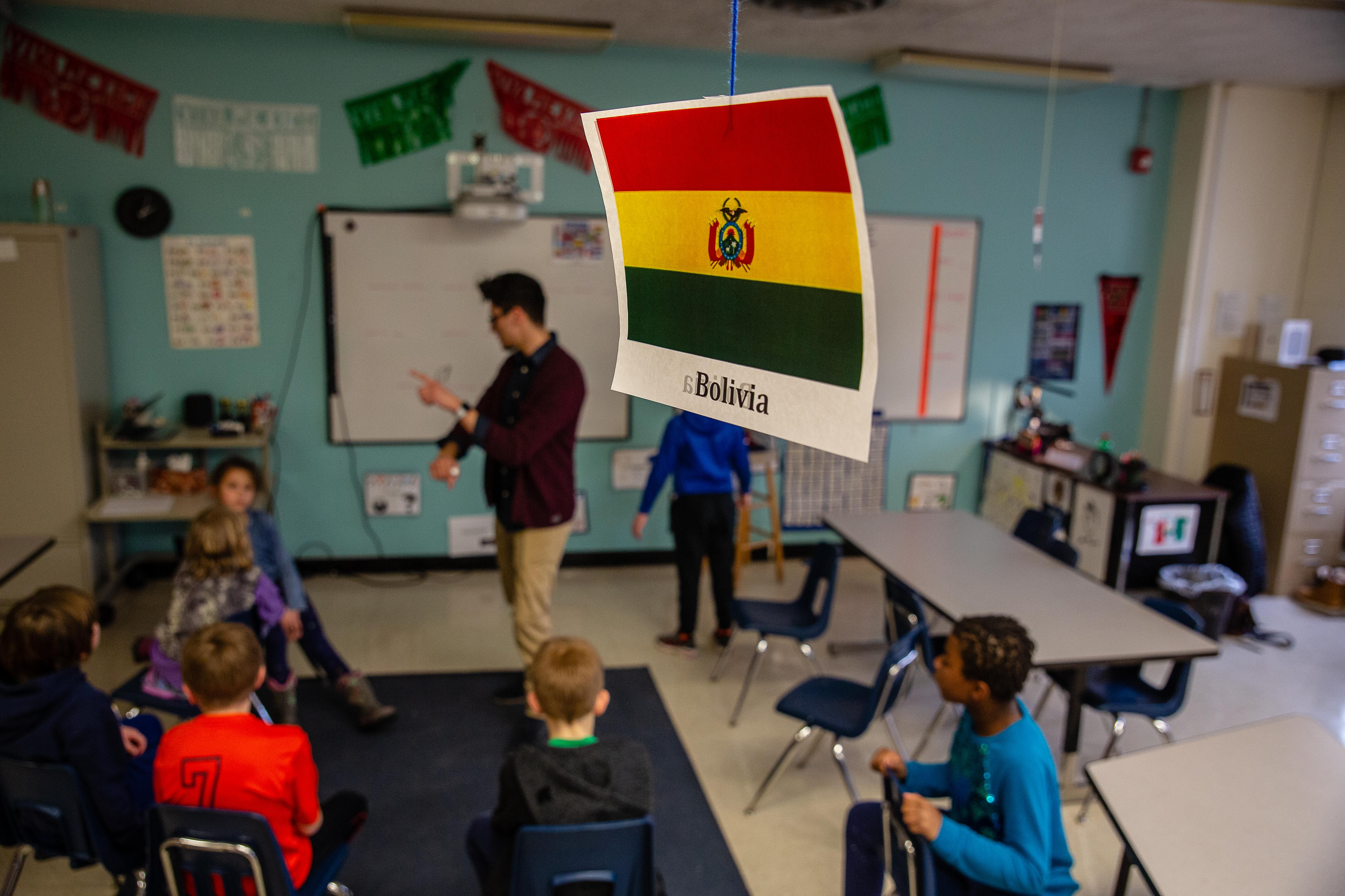 Elementary School students in Spanish class
